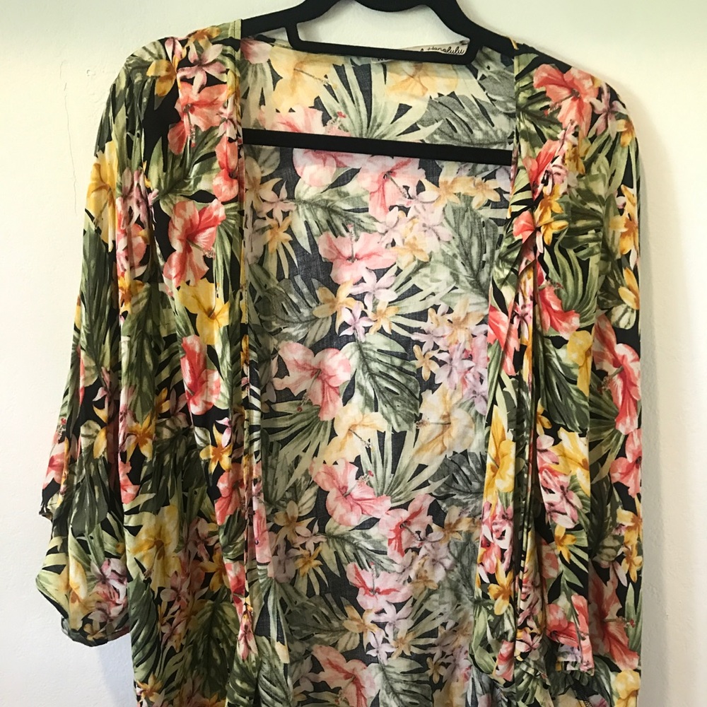 One size fits all tropical kimono